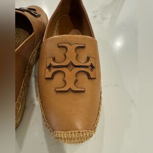 Tory Burch Espadrilles tan flats